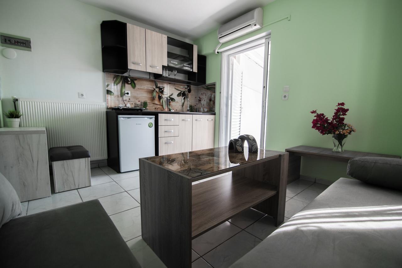 Dias Apartments Mola Kalyva Eksteriør bilde