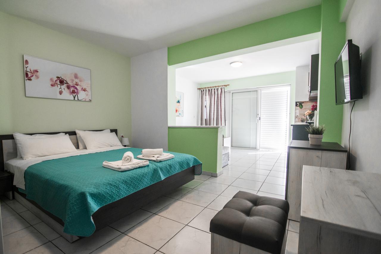 Dias Apartments Mola Kalyva Eksteriør bilde