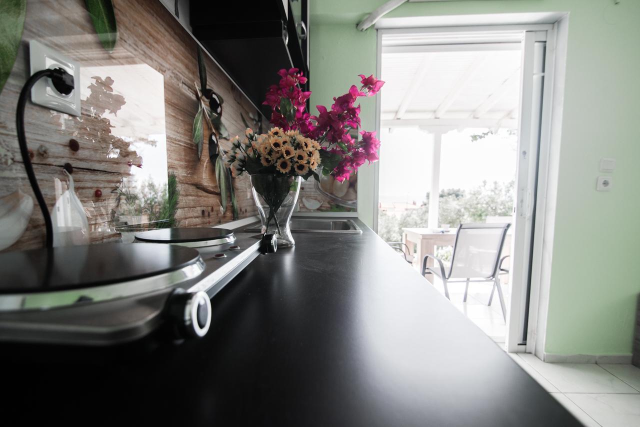 Dias Apartments Mola Kalyva Eksteriør bilde
